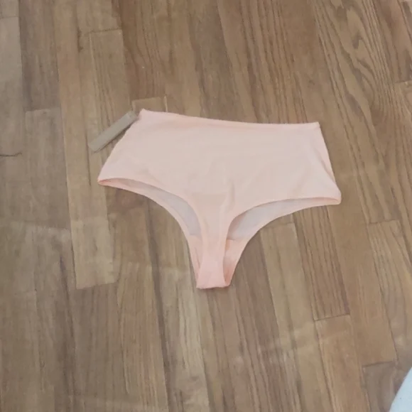 SKIMS Peach High Waist Thong - Size 2X - Picture 4 of 4